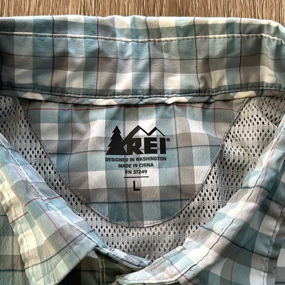 Rei Co-Op Sahara Grey & Blue Plaid Short Sleeve Button Front Shirt Size Large - Picture 4 of 5